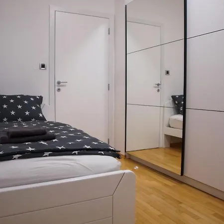 Apartman House Stars *