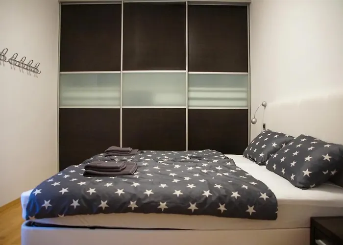 House Stars ليوبليانا