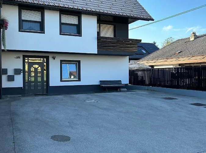 House Stars * Ljubljana